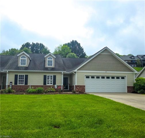 107 Plantation Place Lane, Mount Airy, NC 27030