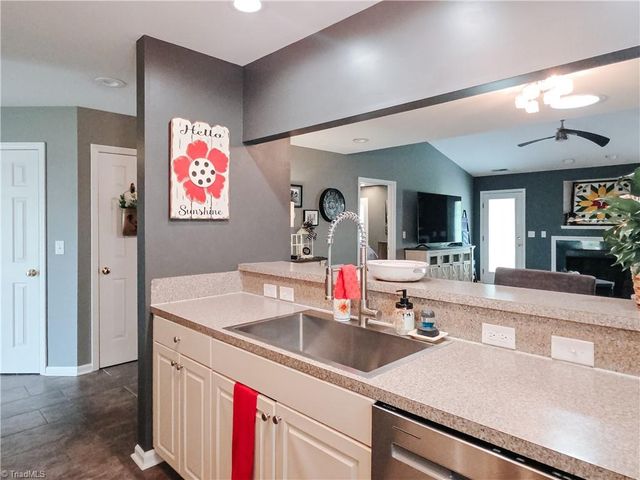 107 Plantation Place Lane, Mount Airy, NC 27030