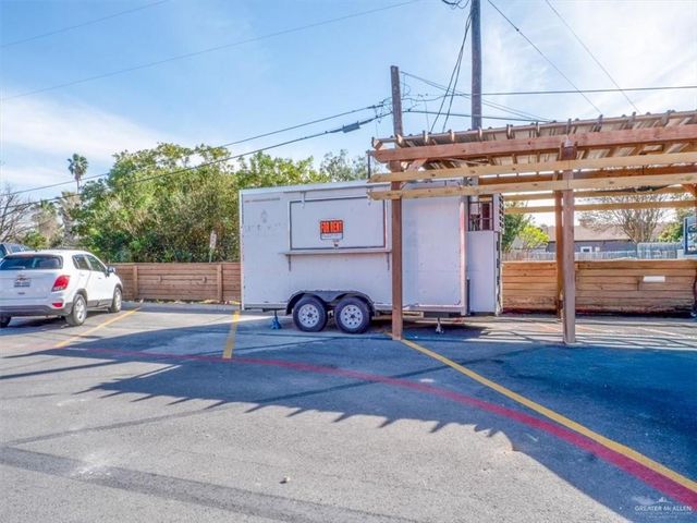 1037 W Duranta Avenue, Alamo, TX 78516