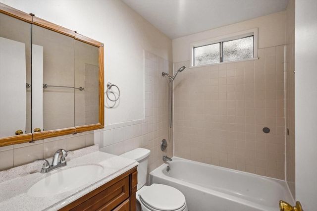 1271 Juniper Drive 7, Gilroy, CA 95020