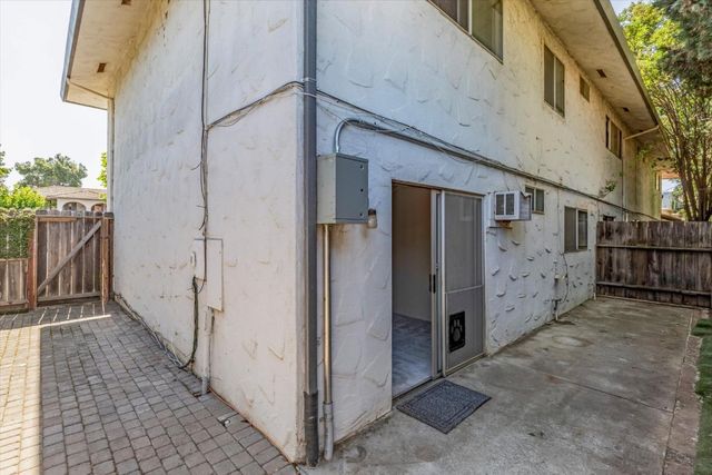 1271 Juniper Drive 7, Gilroy, CA 95020