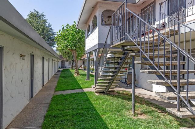 1271 Juniper Drive 7, Gilroy, CA 95020