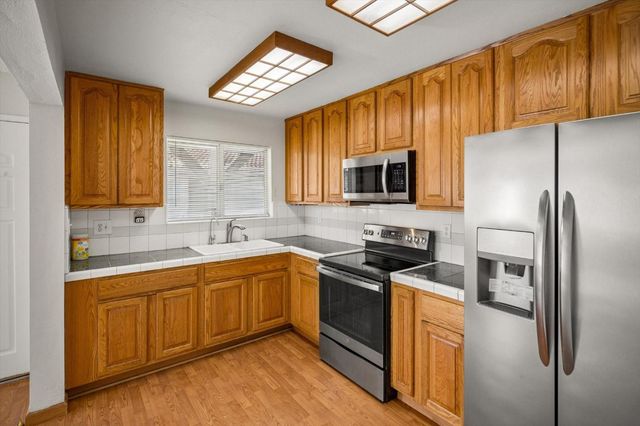 1271 Juniper Drive 7, Gilroy, CA 95020