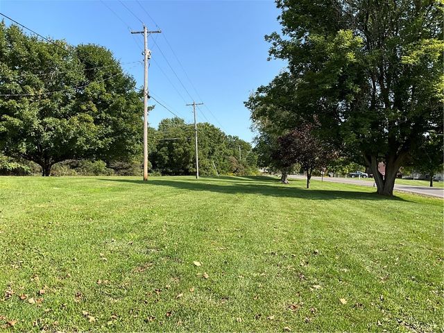 11752 State Route 90, Locke, NY 13092