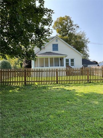 11752 State Route 90, Locke, NY 13092