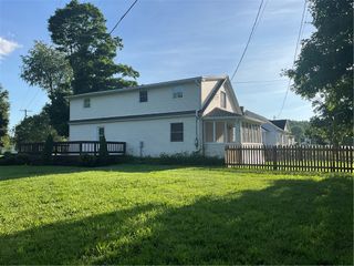11752 State Route 90, Locke, NY 13092
