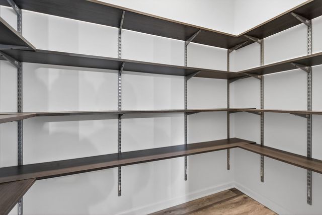 20929 Lakewoods Lane, Shorewood, IL 60404