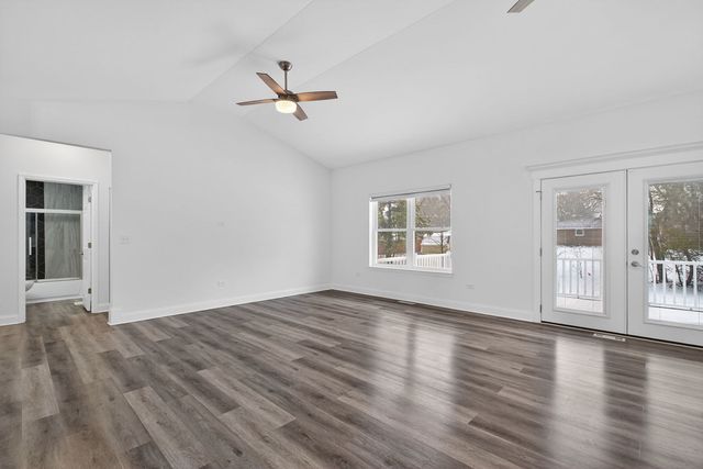 20929 Lakewoods Lane, Shorewood, IL 60404