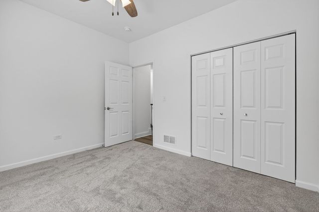 20929 Lakewoods Lane, Shorewood, IL 60404