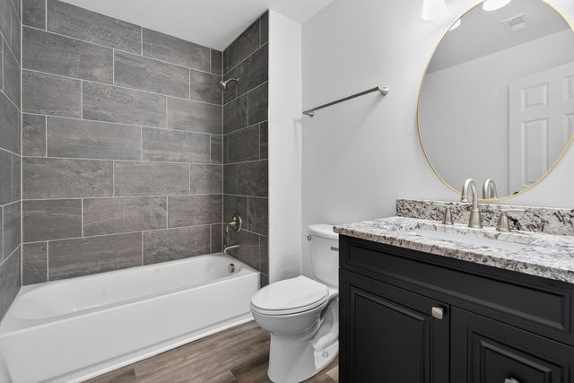 20929 Lakewoods Lane, Shorewood, IL 60404