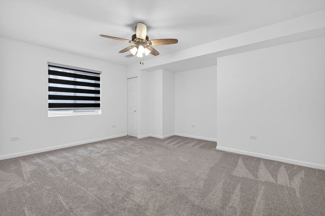 20929 Lakewoods Lane, Shorewood, IL 60404