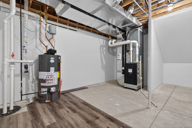 20929 Lakewoods Lane, Shorewood, IL 60404