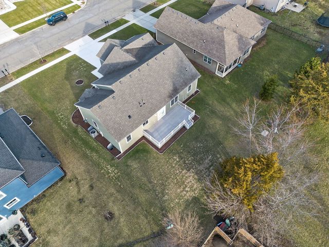 20929 Lakewoods Lane, Shorewood, IL 60404