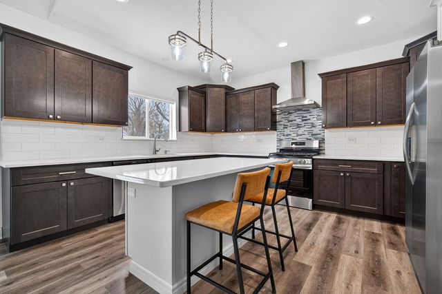 20929 Lakewoods Lane, Shorewood, IL 60404