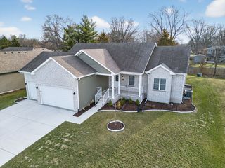 20929 Lakewoods Lane, Shorewood, IL 60404