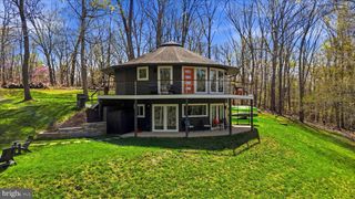 3784 CALMES NECK LN, Boyce, VA 22620