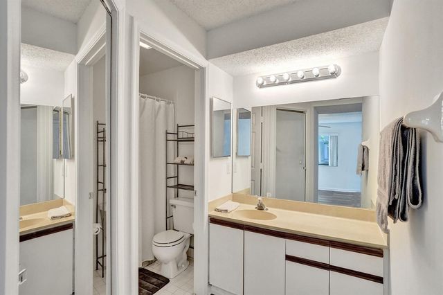 12 Vía De Casas Sur Unit 101, Boynton Beach, FL 33426
