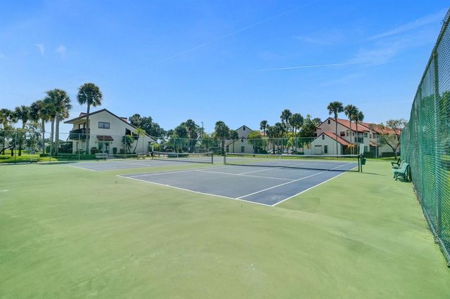 12 Vía De Casas Sur Unit 101, Boynton Beach, FL 33426