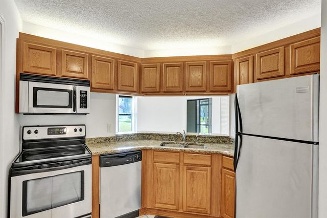 12 Vía De Casas Sur Unit 101, Boynton Beach, FL 33426