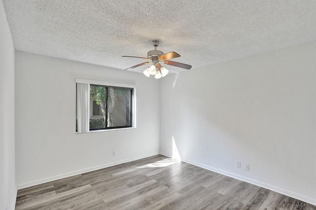 12 Vía De Casas Sur Unit 101, Boynton Beach, FL 33426