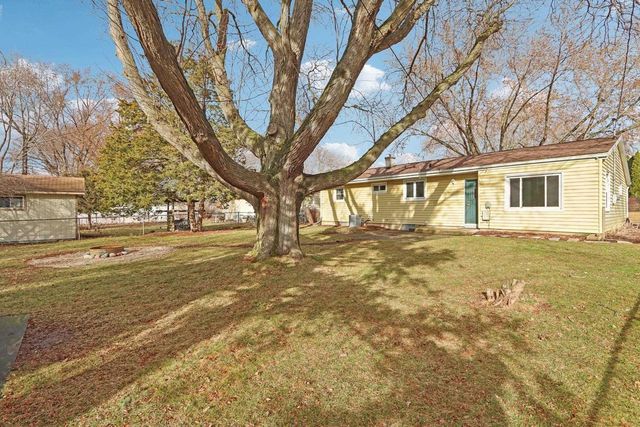 1306 Acewood Boulevard, Madison, WI 53716