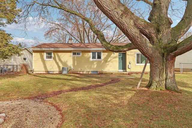 1306 Acewood Boulevard, Madison, WI 53716