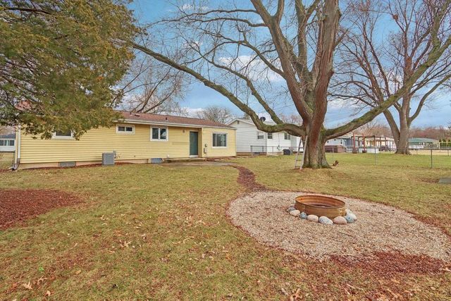 1306 Acewood Boulevard, Madison, WI 53716