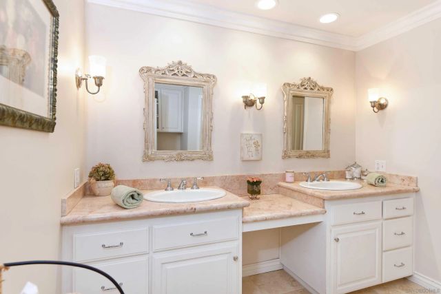9603 La Jolla Farms, La Jolla, CA 92037