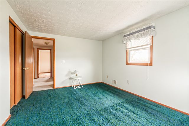 278 Rockway Drive, Greece, NY 14612