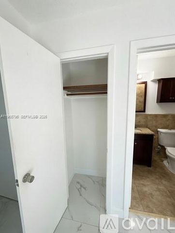 2308 NW 3rd Ave 4, Wilton Manors, FL 33311