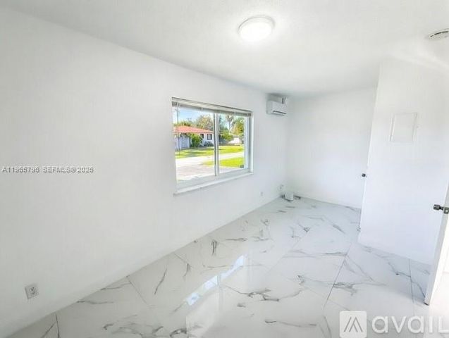 2308 NW 3rd Ave 4, Wilton Manors, FL 33311