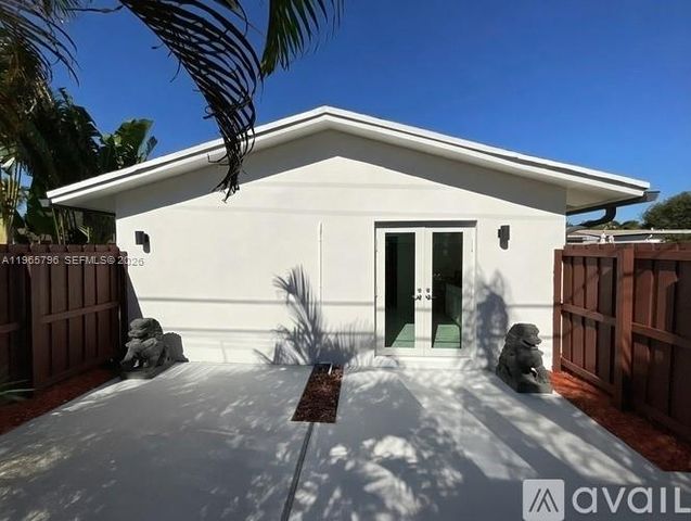 2308 NW 3rd Ave 4, Wilton Manors, FL 33311