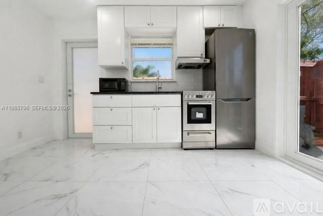 2308 NW 3rd Ave 4, Wilton Manors, FL 33311