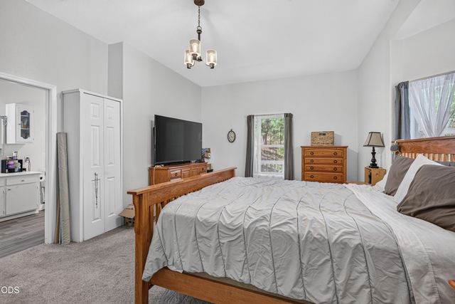 6477 Donaldson Road, Grants Pass, OR 97526