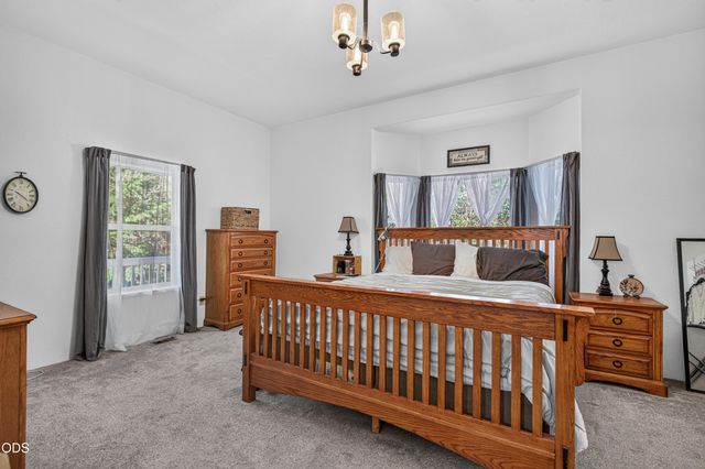 6477 Donaldson Road, Grants Pass, OR 97526