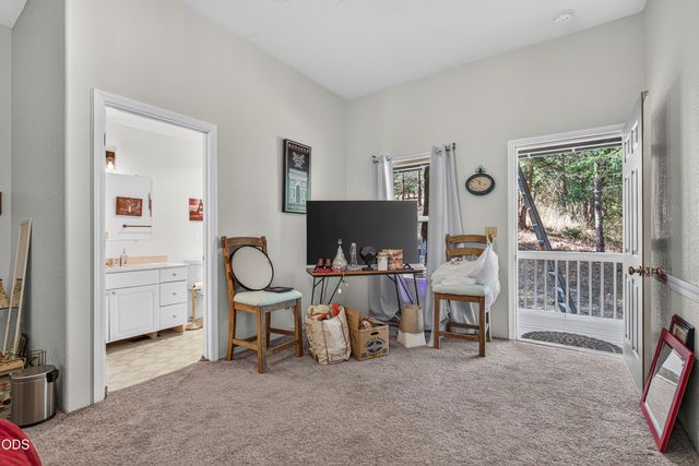 6477 Donaldson Road, Grants Pass, OR 97526