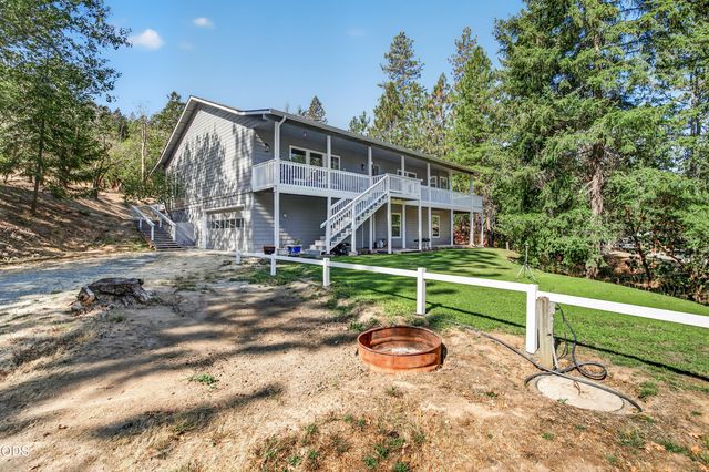 6477 Donaldson Road, Grants Pass, OR 97526