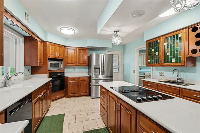 4319 Bronson Boulevard, Kalamazoo, MI 49008