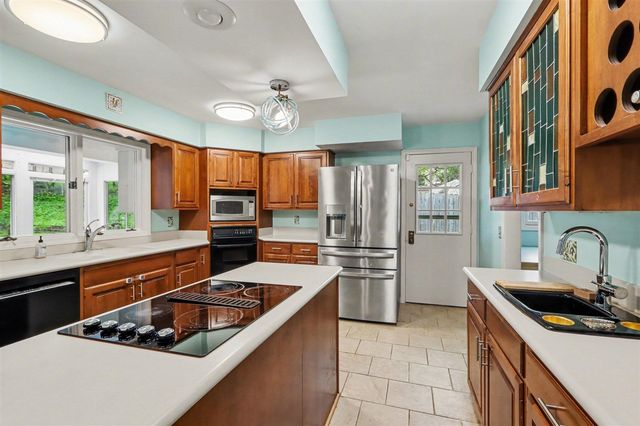 4319 Bronson Boulevard, Kalamazoo, MI 49008