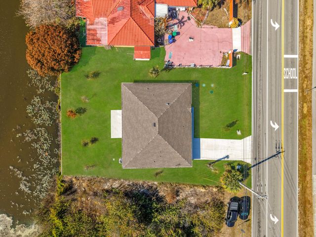 1390 Schumann Drive, Sebastian, FL 32958