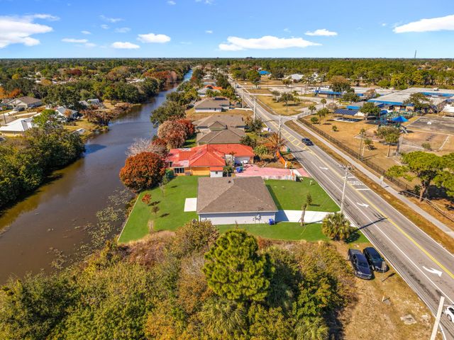 1390 Schumann Drive, Sebastian, FL 32958