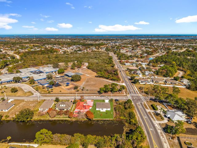 1390 Schumann Drive, Sebastian, FL 32958