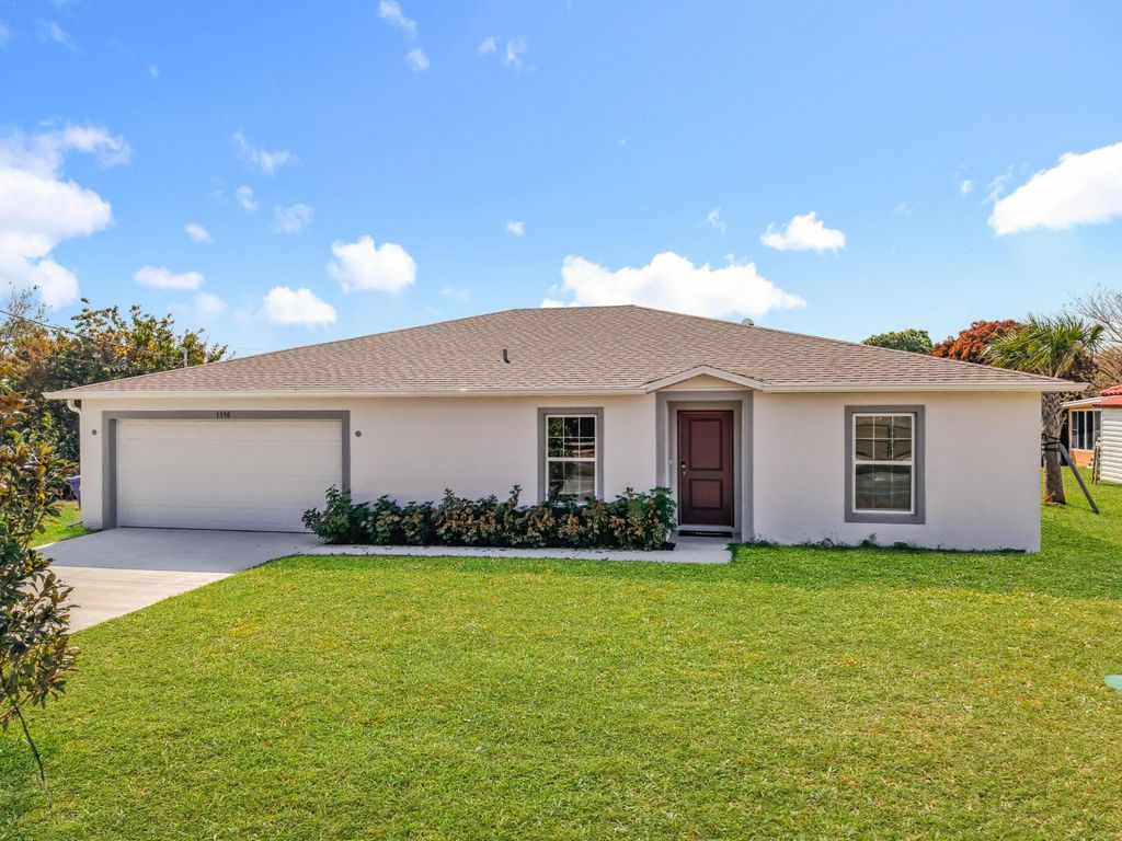 1390 Schumann Drive, Sebastian, FL 32958