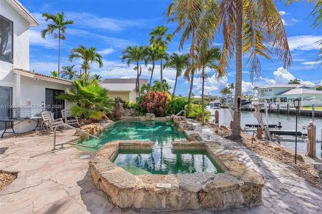 2858 NE 33rd St, Lighthouse Point, FL 33064