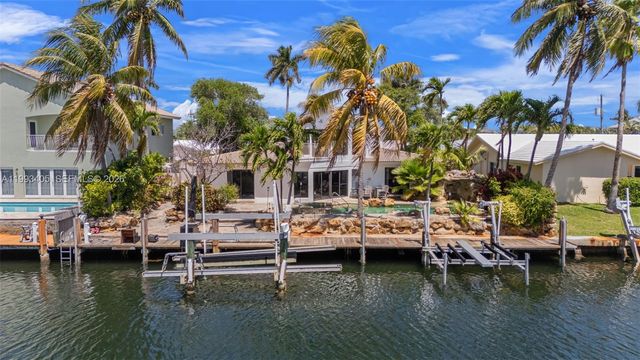 2858 NE 33rd St, Lighthouse Point, FL 33064