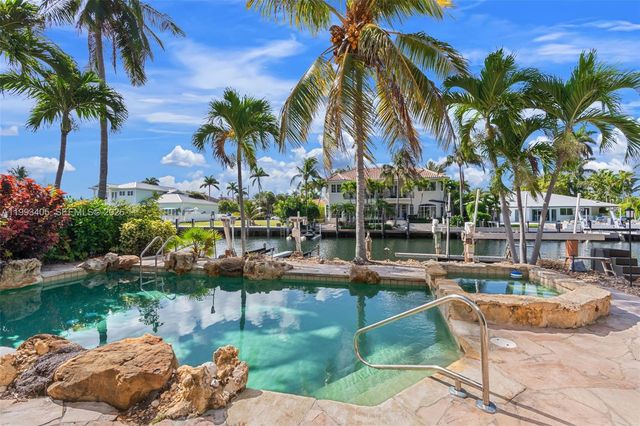 2858 NE 33rd St, Lighthouse Point, FL 33064