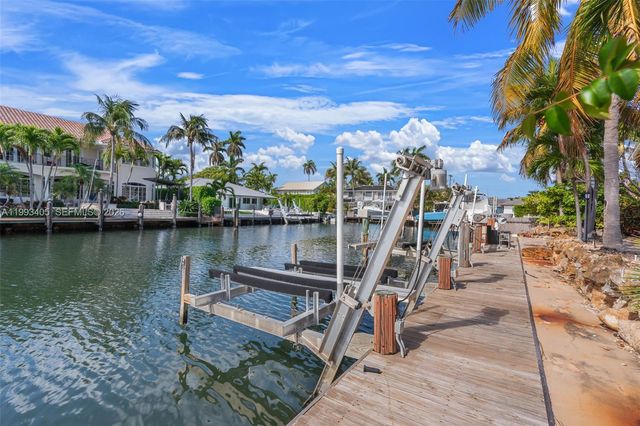 2858 NE 33rd St, Lighthouse Point, FL 33064