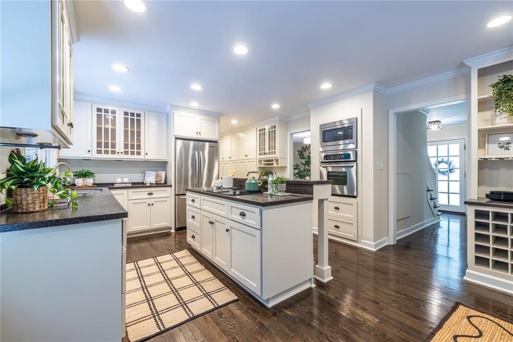 Image 13 of property listing at 2483 Greenglade Road NE, Atlanta, GA 30345