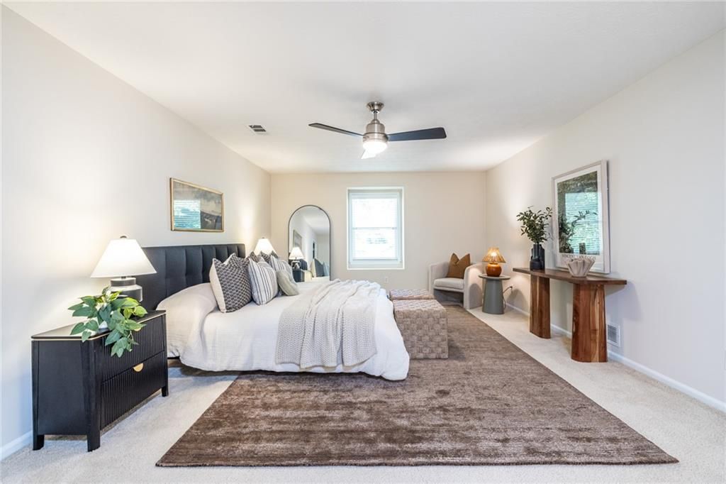 Image 20 of property listing at 2483 Greenglade Road NE, Atlanta, GA 30345
