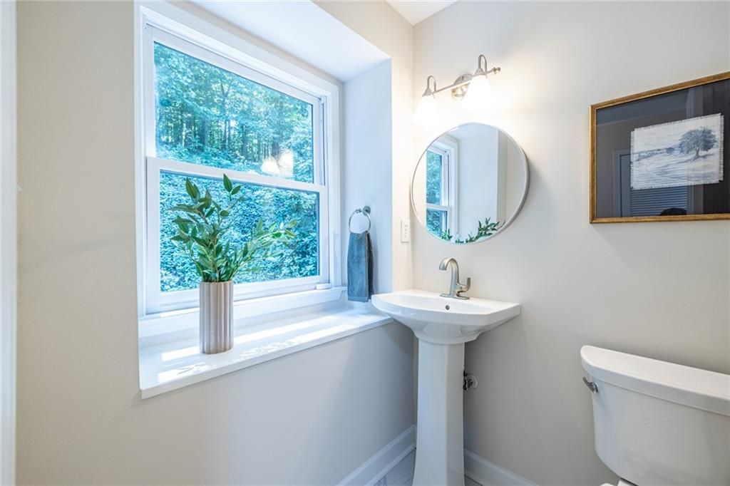 Image 24 of property listing at 2483 Greenglade Road NE, Atlanta, GA 30345